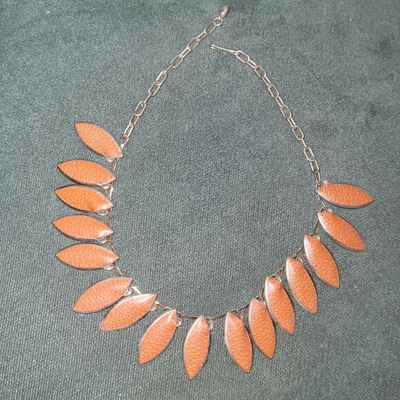 Vintage Faux Leather Leaf Fringe Necklace - Picture 4 of 5